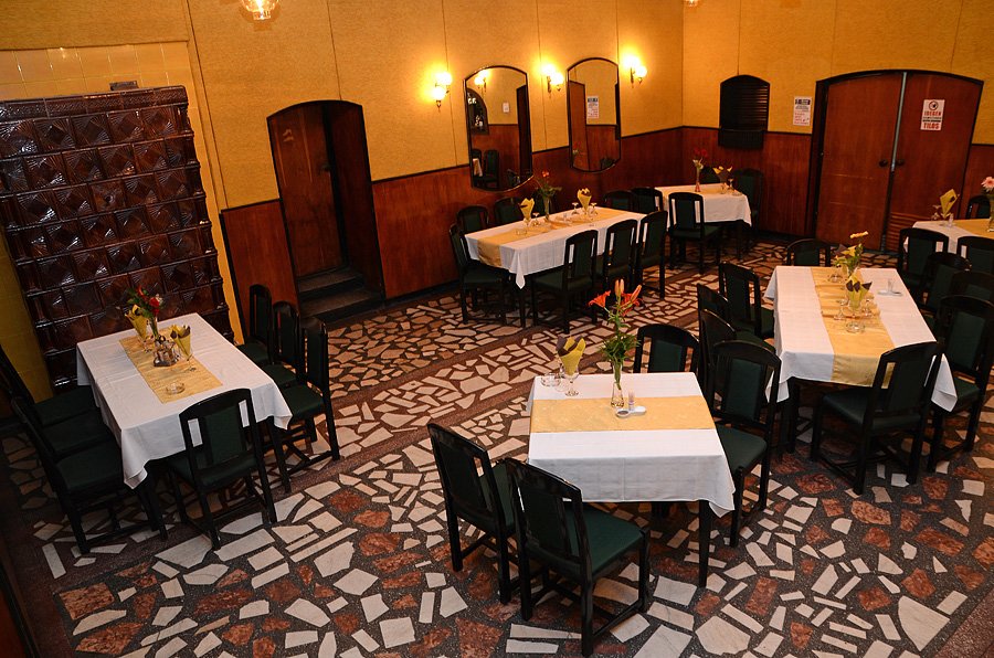 Photos of the restaurant