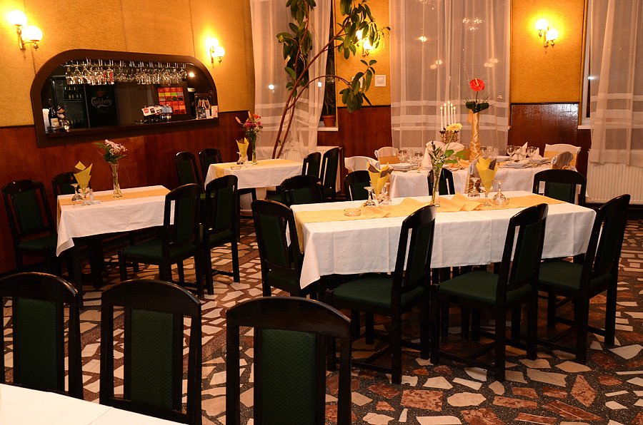 Photos of the restaurant