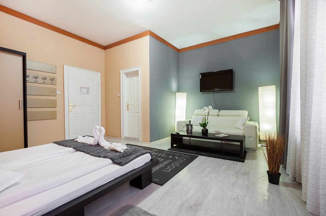 Photos of the hotel rooms
